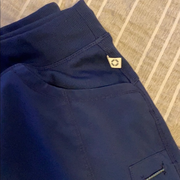 Cherokee Infinity scrub pants - Picture 2 of 3